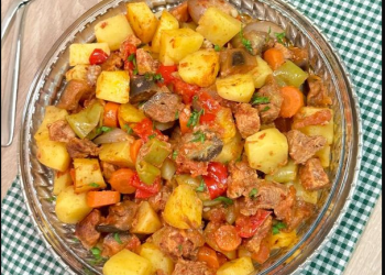 Schmorgericht mit Gemüse im Backbeutel