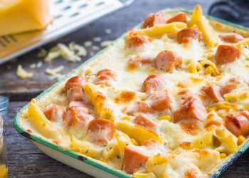 Rezept für Nudel-Würstchen-Auflauf