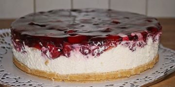 WINDBEUTELTORTE MIT FRISCHKÄSE IN 10 MINUTEN FERTIG ZUM NASCHEN !