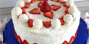 Erdbeer Raffaello Torte