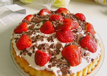 Erdbeer-Mascarpone-Biskuit-Blitz-kuchen – Kuchen geht auch mit anderen Früchten