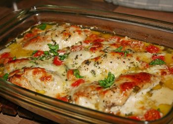 Mozzarella-Hähnchen in Basilikum-Sahnesauce