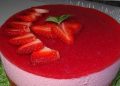 Super Fruchtige sommerliche Torte für viele Gelegenheiten: Erdbeermousse Torte