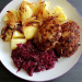 Rotkohl mit Frikadellen