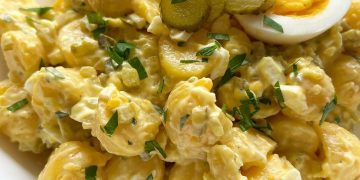 Pellkartoffelsalat mit Gurke & Ei