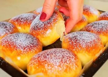 Buchteln mit fruchtiger Marmeladenfüllung: Ein tolles Rezept zum Genießen!