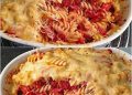 Köstlicher Nudelauflauf mit Tomate und Salami! Dieses herzhafte Gericht wird eure Geschmacksknospen verzaubern