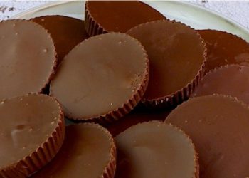 Schokoladen-Erdnussbutter-Cups: So lecker und fertig mit nur 3 Zutaten!