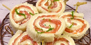 Lachsröllchen: Das Rezept für leckere, kochfreie Brötchen zum Aperitif