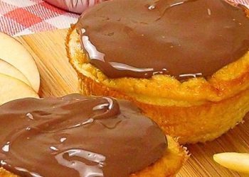 Apfelkuchen mit 3 Zutaten: ganz einfach und lecker!