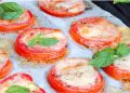 Gebackene Tomaten mit Mozzarella und Parmesan: das Rezept für eine schnelle und leckere Beilage