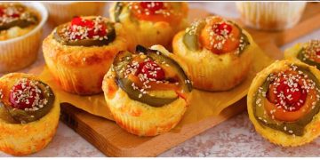 Pfefferrosen: das Rezept für köstliche und raffinierte herzhafte Törtchen mit dunklem Kern