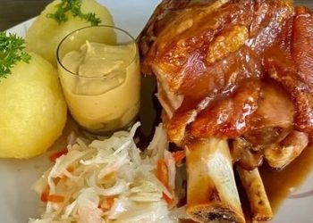 Knusprig gebratene Schweinshaxen