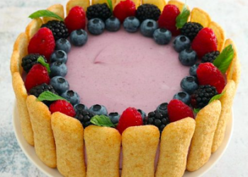 Pavesini Charlotte: das Rezept für einen köstlichen und malerischen kalten Kuchen