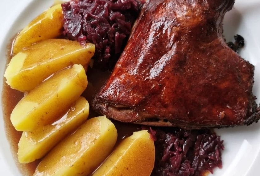 Entenkeule Rotkohl Kartoffeln