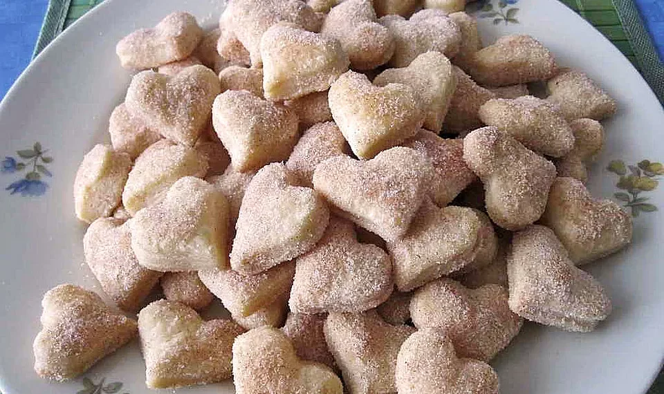 Die sind ein Muss: Omas Rahmplätzchen!