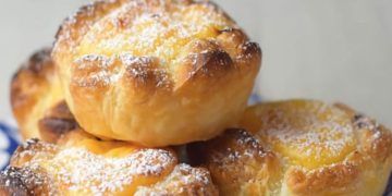 Vanillepudding-Minitörtchen: Ihre Familie wird dieses Dessert lieben