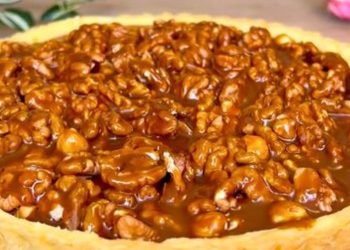 Torte mit Walnüssen und Karamell: das Rezept für das exquisite Dessert