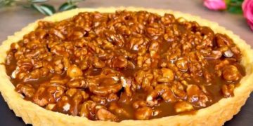 Torte mit Walnüssen und Karamell: das Rezept für das exquisite Dessert