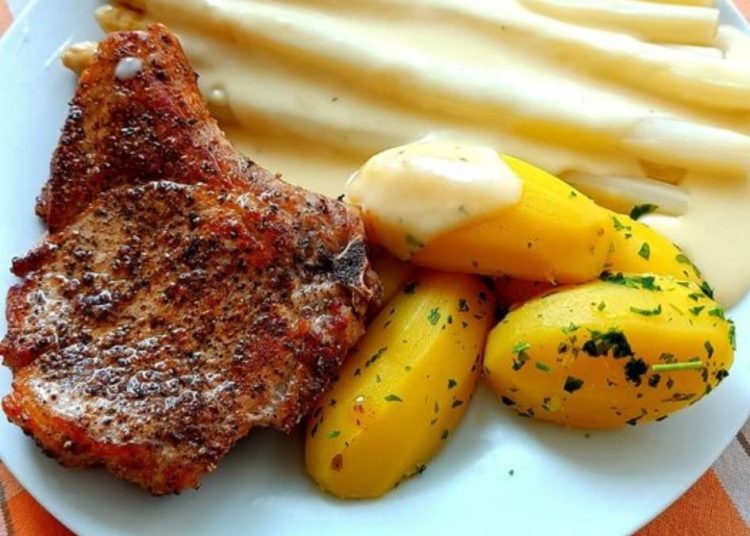 Super leckere herzhafte Roulade mit Schinken und Käse – Alte Oma Rezepte