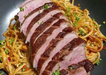 Gebratene Nudeln mit Ente