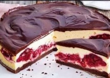 Köstliche Kombination aus Schwarzwälder Kirsch und cremigem Käse