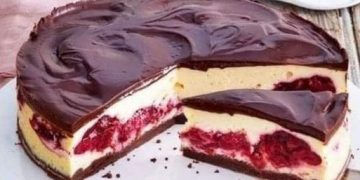 Köstliche Kombination aus Schwarzwälder Kirsch und cremigem Käse