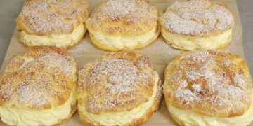 Fantastische Teilchen gefüllt mit Vanillecreme