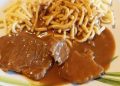 Sauerbraten mit Spätzle