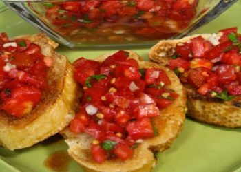  Bruschetta mit Tomaten und Knoblauch