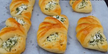 Vorspeisen-Sandwiches mit herzhaftem Käse und Gemüse – Weiche, flauschige, zarte und leckere hausgemachte Sandwiches